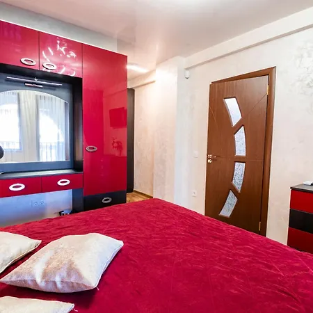 Luxe Grand Monastery In Apartment